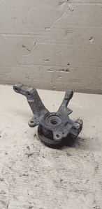 Zwrotnica prawy przód przednia prawa Renault Clio III 4