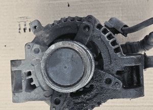 Toyota Avensis T27 2.2 D4D alternator 27060-0G021 3