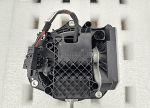 Vw golf 8 viii kamera cofania znaczek klamka 5H0827469H 4