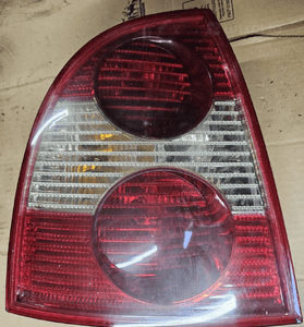 VW Passat B5 lift lampa tył tylna lewa  02 1
