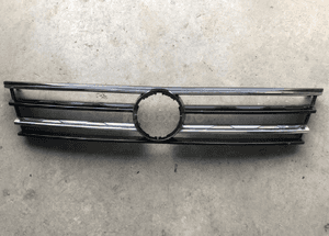 Atrapa grill vw tiguan r-line 5NA853655 + emblemat 1