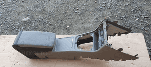 Tunel środkowy podłokietnik szary jasny VW Passat B6 7