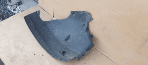 Nadkole prawy przód część tylna Mercedes W211 A2116901430 3