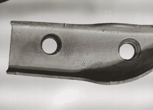 Zawias zawiasy maski lewy prawy komplet volkswagen polo v 6C 2009-2012 4