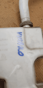 Zbiorniczek spryskiwaczy pompka Opel Vivaro B Trafic III 289105241R 9