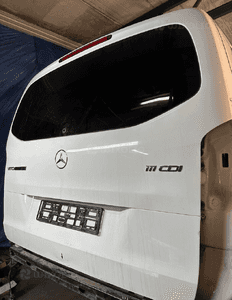 MERCEDES 447 klapa tył szyba tylna vito v klasa Metris  tourer EQV biała lakier 147 2
