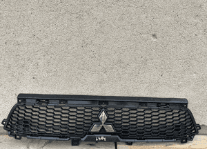 Grill atrapa zderzaka mitsubishi outlander ii lift 1