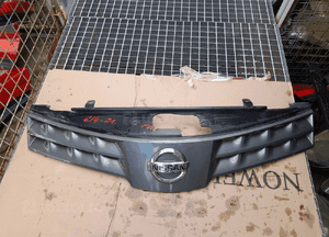 Nissan note E11 2007 r atrapa grill 2