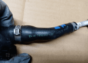 Przewód wąż rurka wody BMW M5 G30 F90 4.4 V8 7852357 4