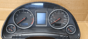 Licznik zegary Audi A4 B6 1.6 8E0920900H 2