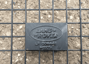 Kratka siatka oddzielająca bagażnika LR006448 Land Rover Defender 2