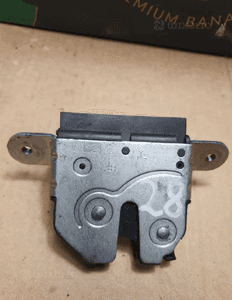 ZAMEK KLAPY BAGAŻNIKA FIAT GRANDE PUNTO Opel Corsa d 55701971 3