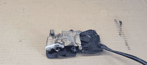 Zamek lewy przód przedni lewy Mazda Premacy 3