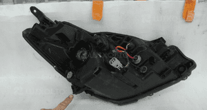 Toyota yaris iii lampa przednia lewa 4