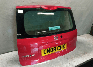 Klapa bagażnika tylna tył nissan note E11 Z10 czerwony 3