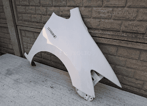 Toyota auris lift 2010-2013 błotnik przedni prawy 2
