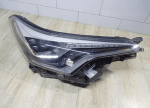 CHR toyota lampa prawa FULL LED 81139-f4070 1