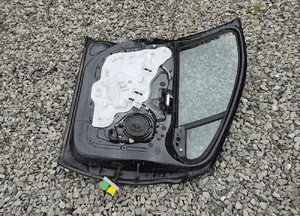 Drzwi lewe lewy przód przednie peugeot 208 i 2012-2019 wersja 5 drzwiowa 9