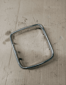 Ramka dekor tunelu wybieraka Mercedes W169 1699267061 1