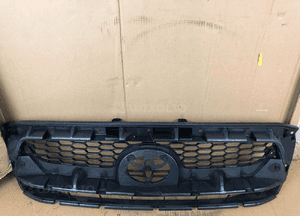 Grill atrapa kratka toyota hilux lift fl 09- caly 1