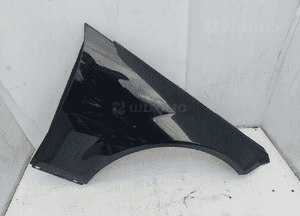 Błotnik prawy przód mercedes W204 lift 1