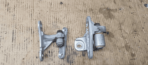 Zawias zawiasy drzwi prawy przód para Mercedes W169 1