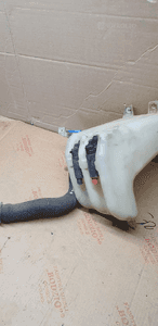 Zbiorniczek płynu spryskiwaczy Land Rover Freelander 4