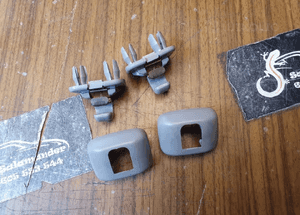 Uchwyt 8E0857563 Mocowanie Słonecznik Haczyk Podsufitka PlatinHell Aqua Osłona Słoneczna Daszek AUDI A4 B6 B7 8
