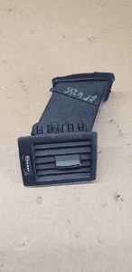 Kratka nawiewu powietrza prawa Mercedes W245 1698300154 2