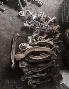 wahacz przód audi a 6 c 6 dolny