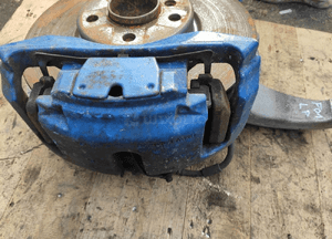 BMW 7 F01 3.0D ZWROTNICA PIASTA TARCZA ZACISK PRAWY LEWY PRZÓD IGŁA PIĘKNE 5