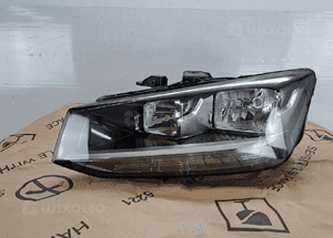 Reflektor lampa audi Q2 81A oryginał oe 2