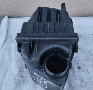 Obudowa filtra powietrza citroen C4 picasso i 1.8 b 9651230280 2