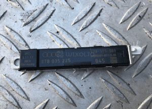 Audi A5 sportback wzmacniacz antenowy 8T8035225