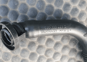 Przewód 038103493AE 03G103426B Rura Waż Dolot Powietrza Turbiny Turbo Rurka Odma 1.9 2.0 TDI  Audi A4 B6 B7 VW 20