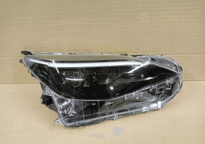 Lampa prawa prawy reflektor toyota yaris cross led 2020- 1
