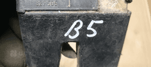 Zamek klapy bagażnika VW Passat B5 FL Sedan 3B5827505A 5