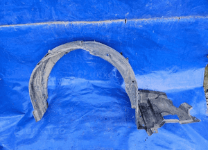 Toyota COROLLA VERSO 04-08 nadkole przednie lewe 1