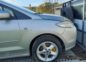 Mazda 5 05-10    błotnik Prawy Lewy przedni przód w kolor 1