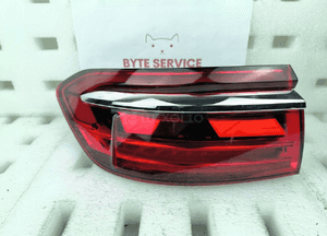 Audi A8 4N D5 lampa lewa tyl 4N0945207M 1