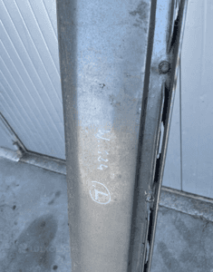 MERCEDES e 124 próg prawy listwa progowa 3