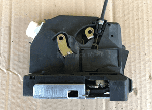 Zamek drzwi tylny lewy Land Rover Freelander