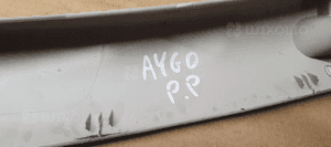 Osłona poszycie słupka prawy przód Toyota Aygo 62211-0H010 62211-0H020 5