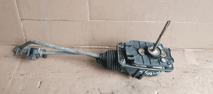 Wybierak lewarek biegów Audi A4 B6 8E0711025 1