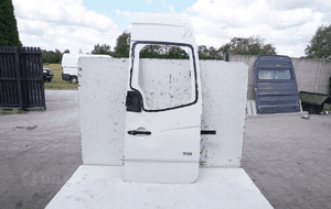 Drzwi prawy tył skrzydełkowe volkswagen crafter i LB9A max L4H3 1