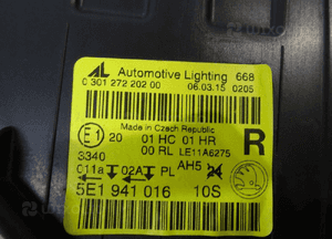 Skoda octavia iii lampa prawy przód 5E1941016 13