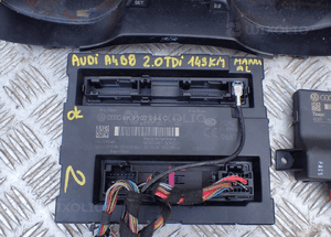 ZESTAW STARTOWY AUDI A4 B8 2,0 TDI 143 KM RADOM 3