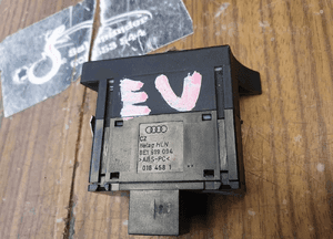 Przelacznik 8E1919094 Wlacznik Regulacji Wysokosci Swiatel Lampy Audi A4 B6 B7 Europa 6