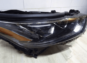 Lampa prawy przód toyota highlander 10000-8a06k 3