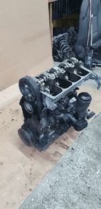 Silnik słupek blok silnika VW Golf V Plus 1.9 TDI BKC 3